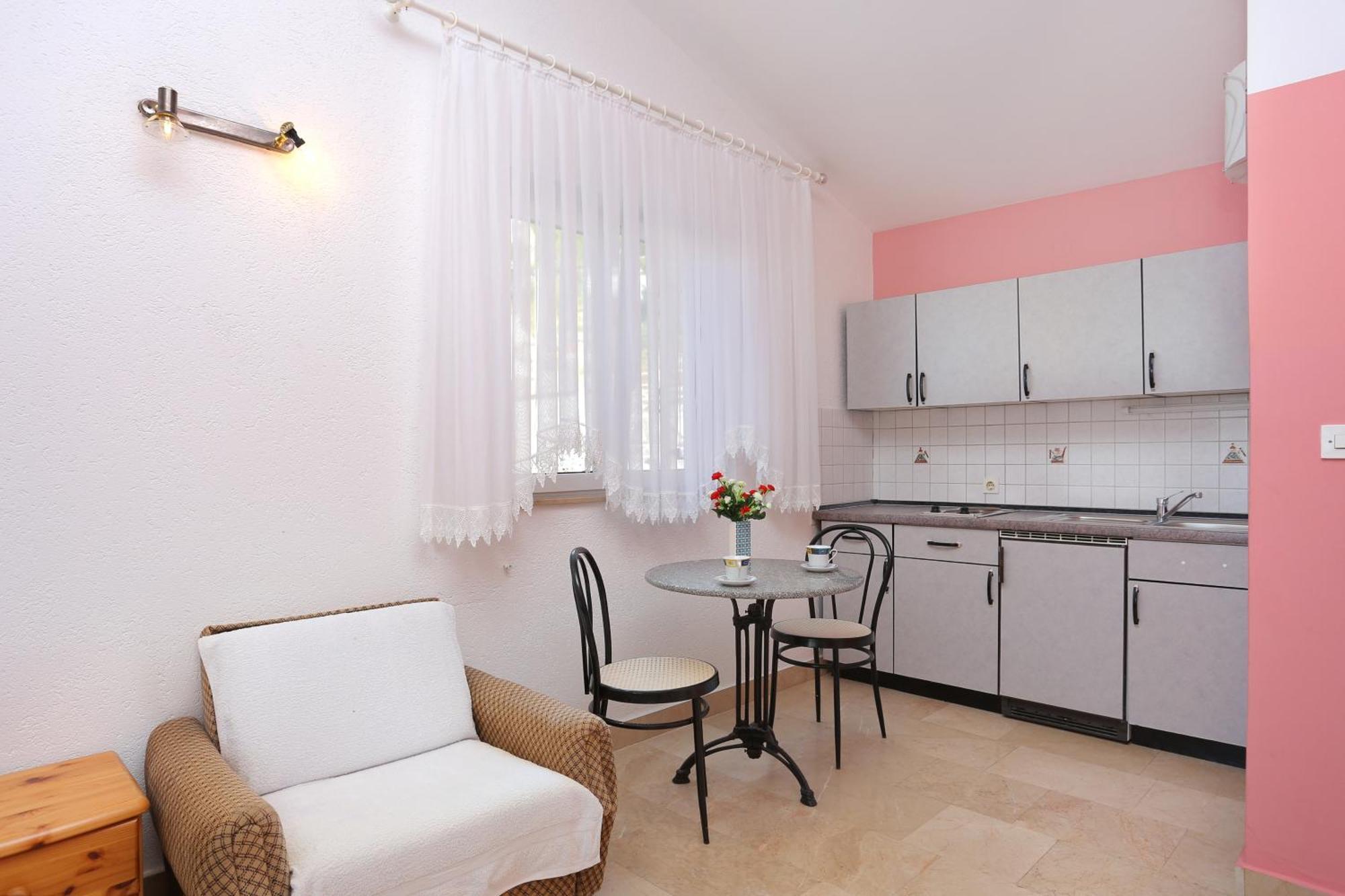 Apartments With A Parking Space Marusici, Omis - 18497 Mimice Room photo